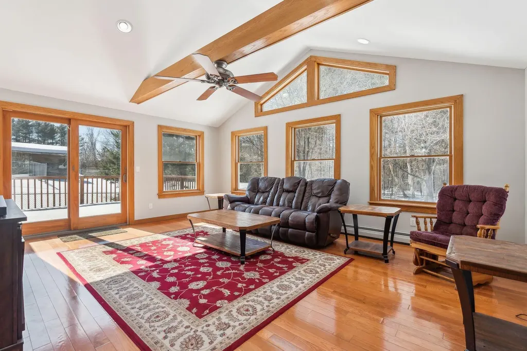 376 Pond Road Lewiston ME 04240