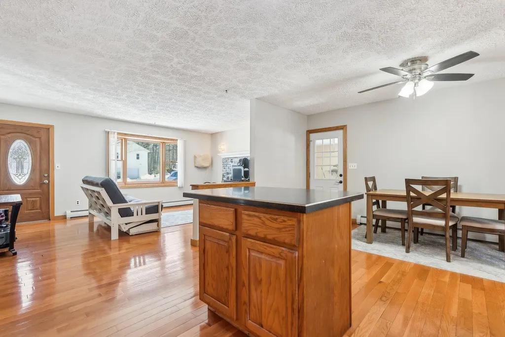376 Pond Road Lewiston ME 04240
