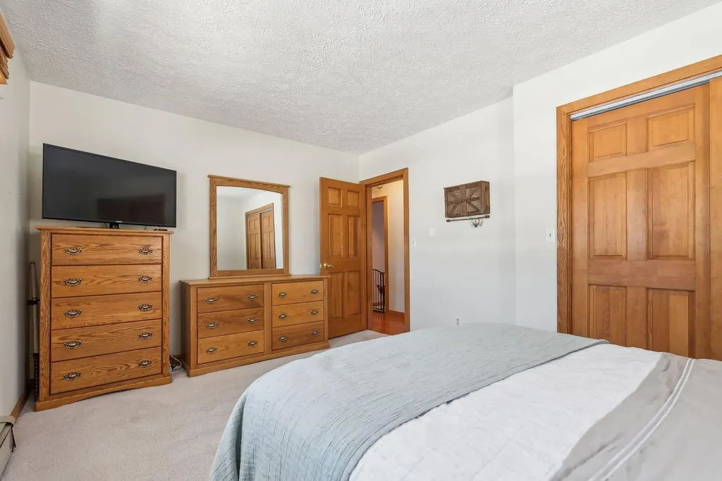 376 Pond Road Lewiston ME 04240