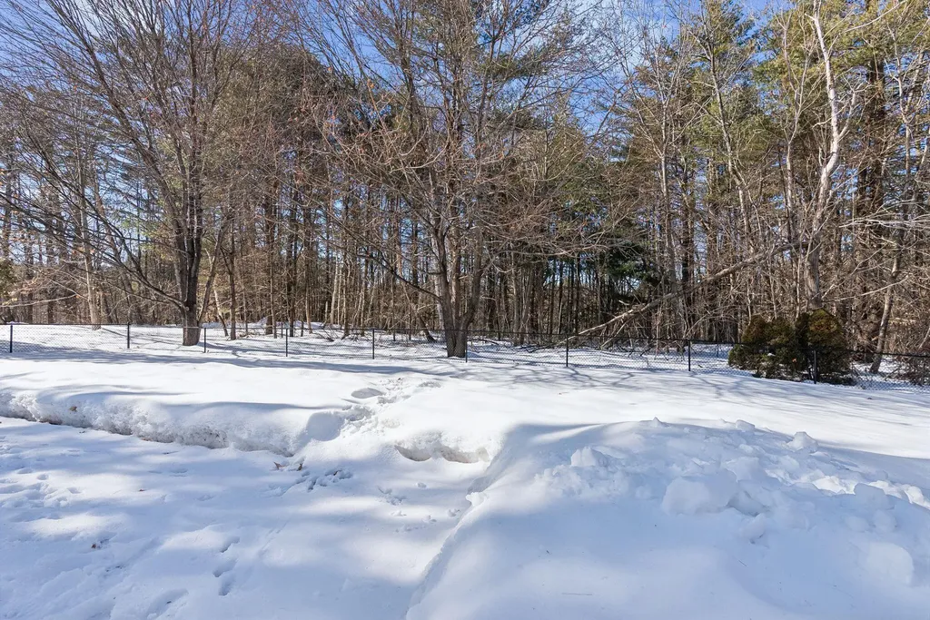 376 Pond Road Lewiston ME 04240