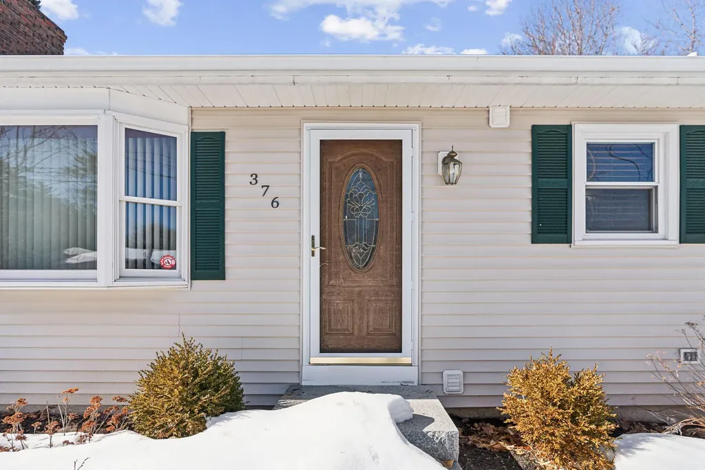 376 Pond Road Lewiston ME 04240