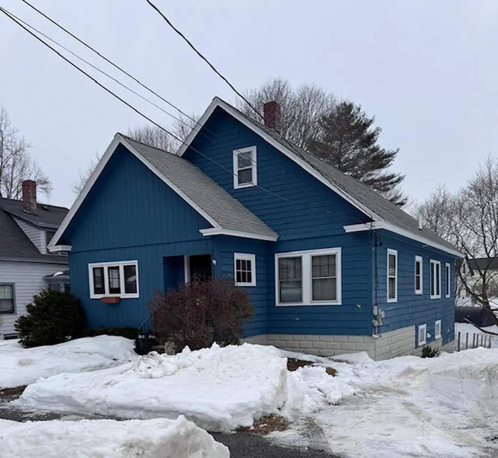 74 Conant Avenue Auburn ME 04210