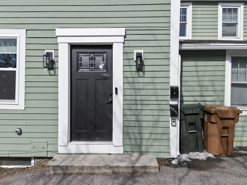 7 Vernon Street Saco ME 04072