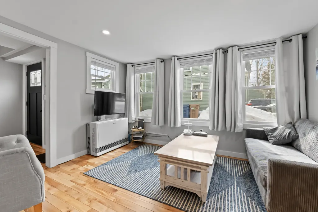 7 Vernon Street Saco ME 04072