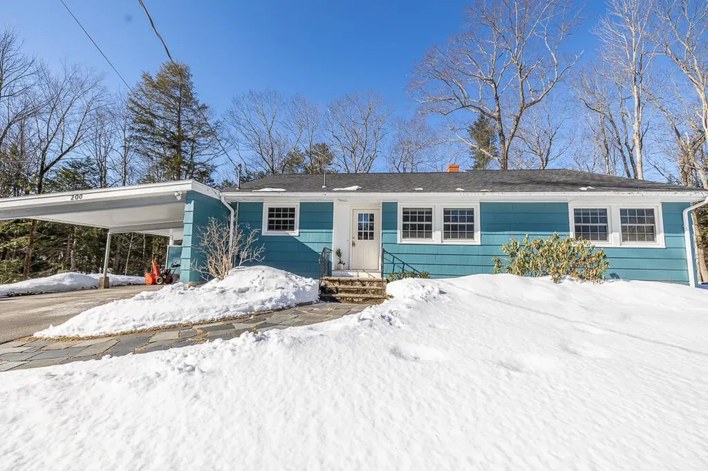 200 Park Street Farmingdale ME 04344