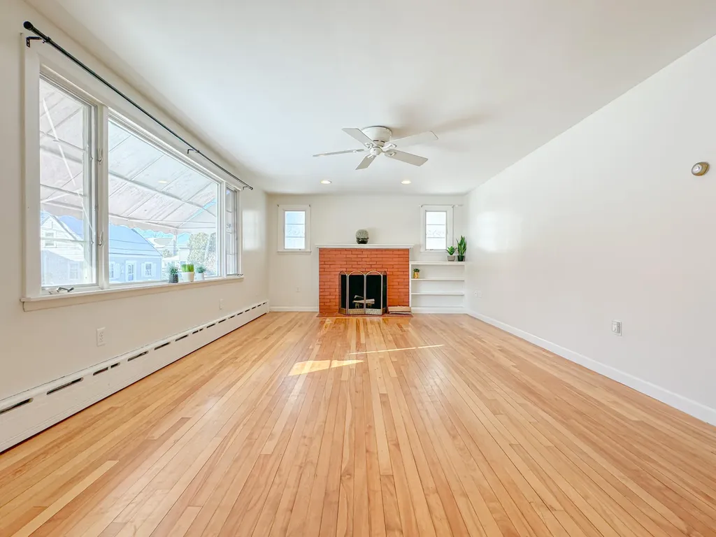 10 Avenue Two Scarborough ME 04074