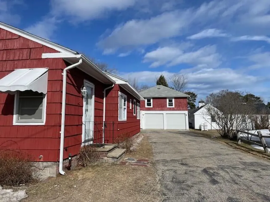 10 Avenue Two Scarborough ME 04074