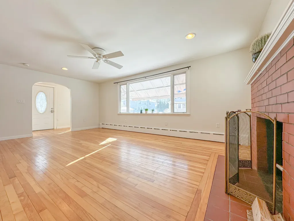 10 Avenue Two Scarborough ME 04074