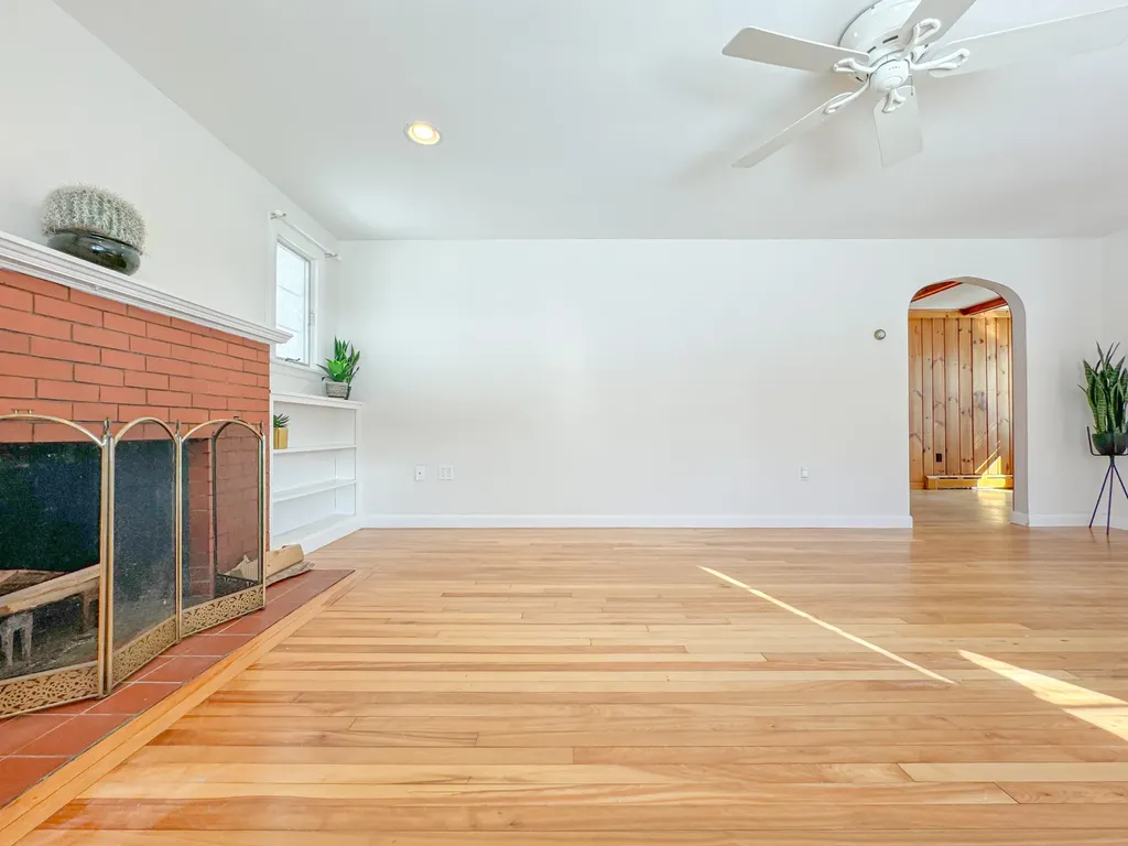 10 Avenue Two Scarborough ME 04074