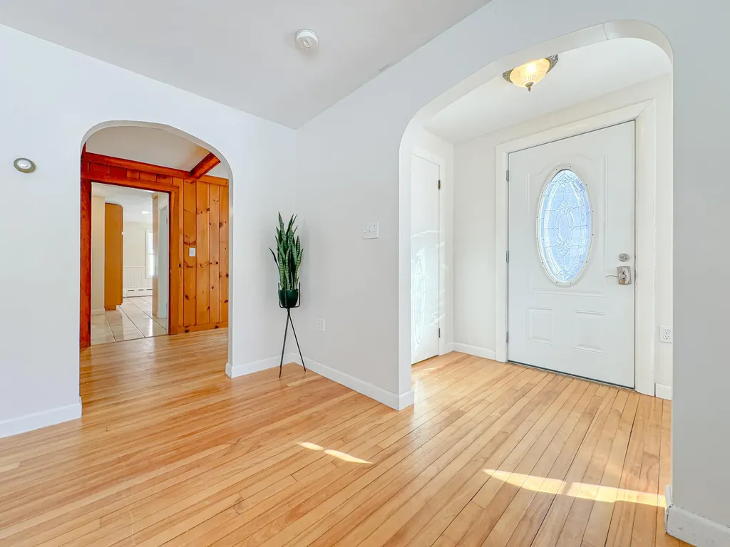 10 Avenue Two Scarborough ME 04074