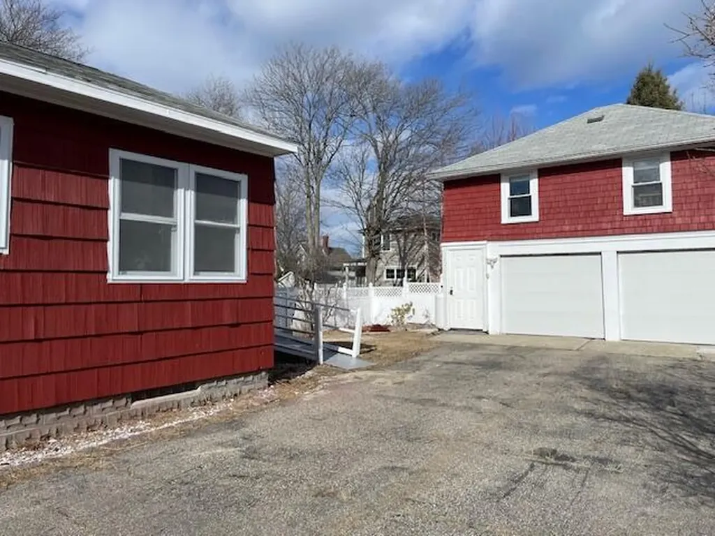 10 Avenue Two Scarborough ME 04074