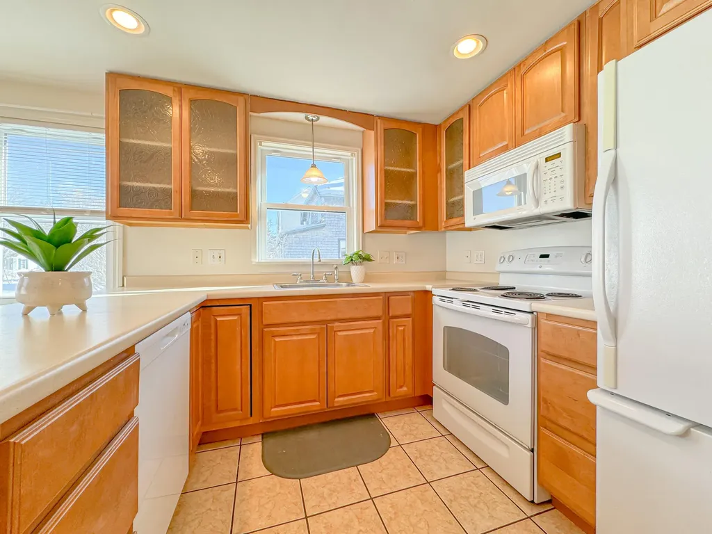 10 Avenue Two Scarborough ME 04074