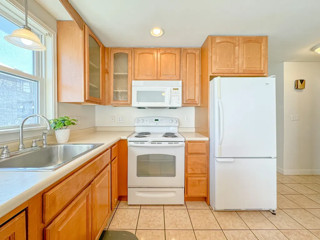 10 Avenue Two Scarborough ME 04074