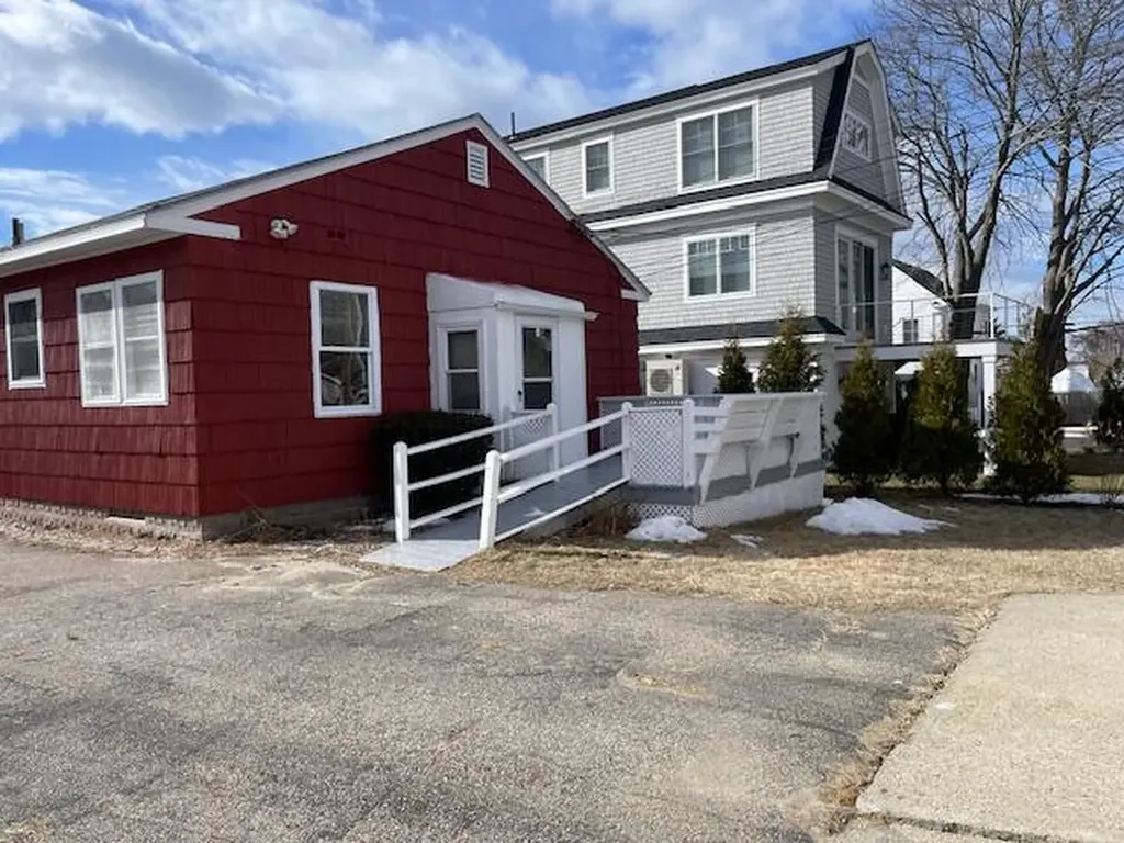 10 Avenue Two Scarborough ME 04074