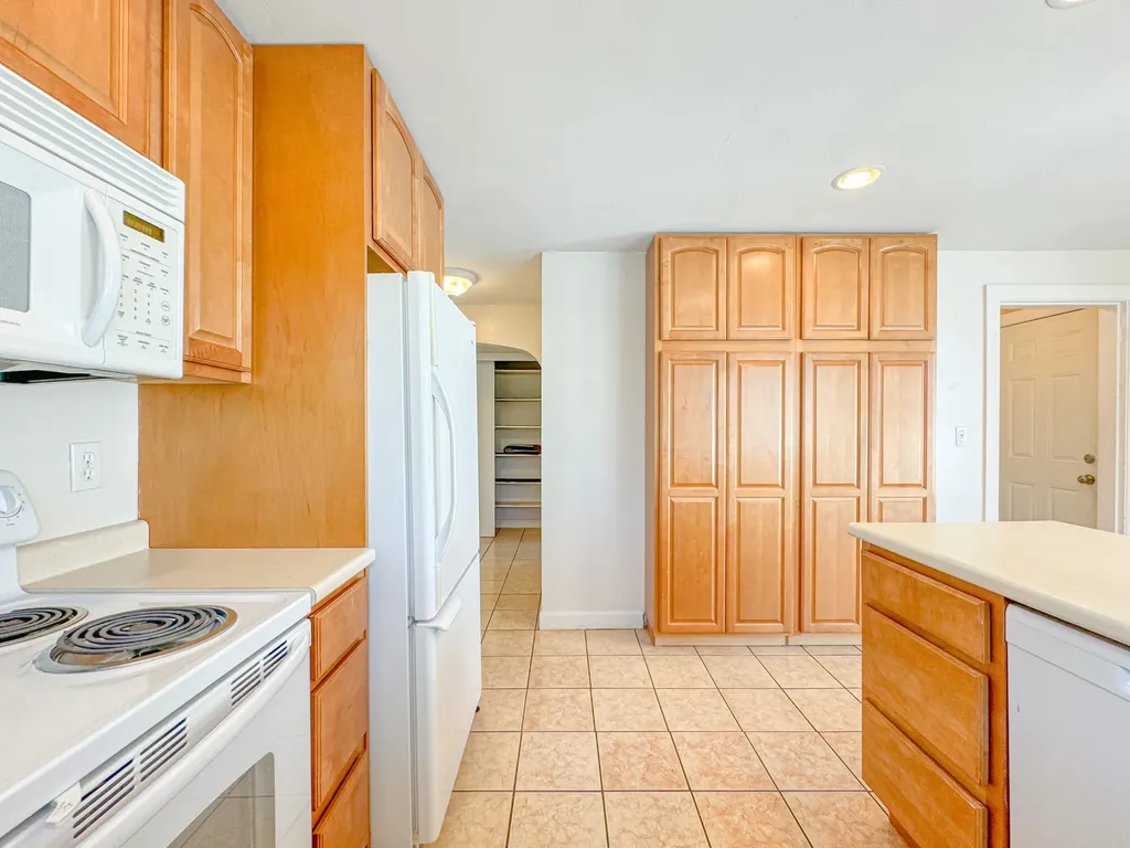 10 Avenue Two Scarborough ME 04074