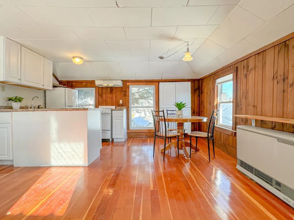 10 Avenue Two Scarborough ME 04074