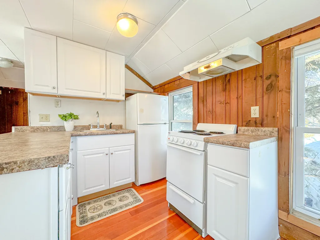 10 Avenue Two Scarborough ME 04074