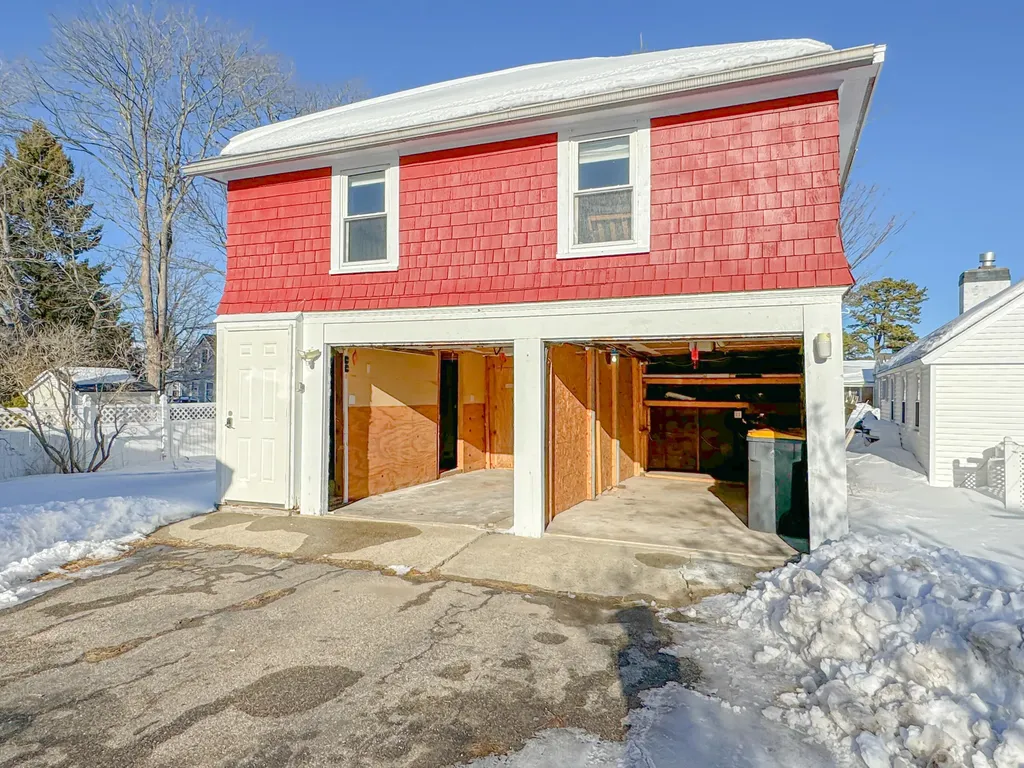 10 Avenue Two Scarborough ME 04074