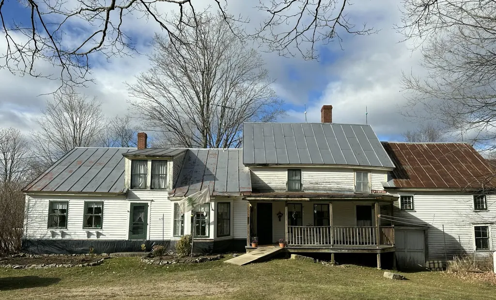 89 Holman Road Dixfield ME 04224