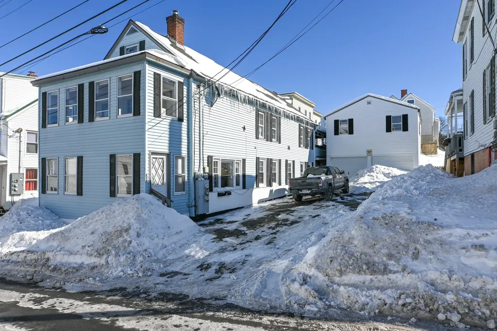 87 High Street Biddeford ME 04005