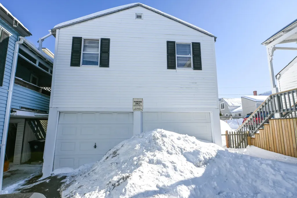 87 High Street Biddeford ME 04005