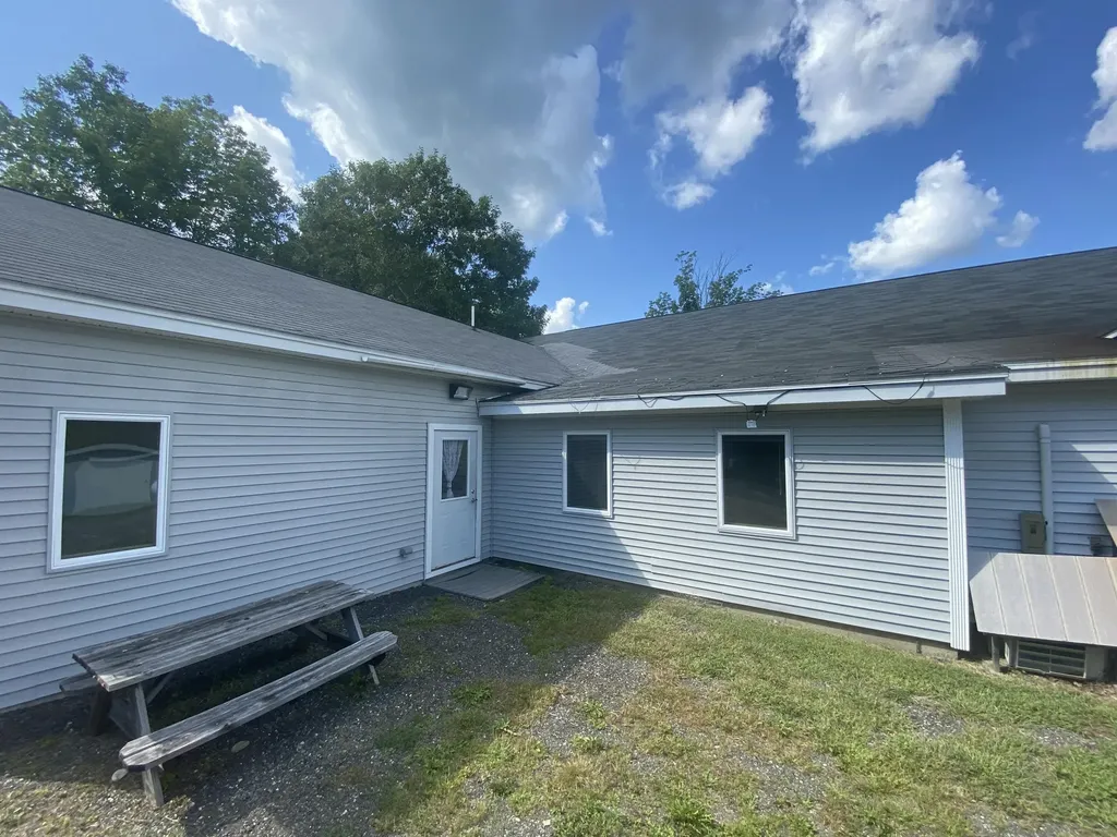 27 Mill Street Waldoboro ME 04572