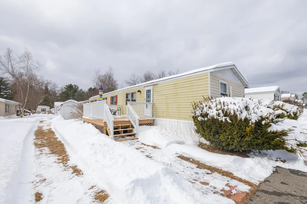 36 Fairview Drive Lisbon ME 04250
