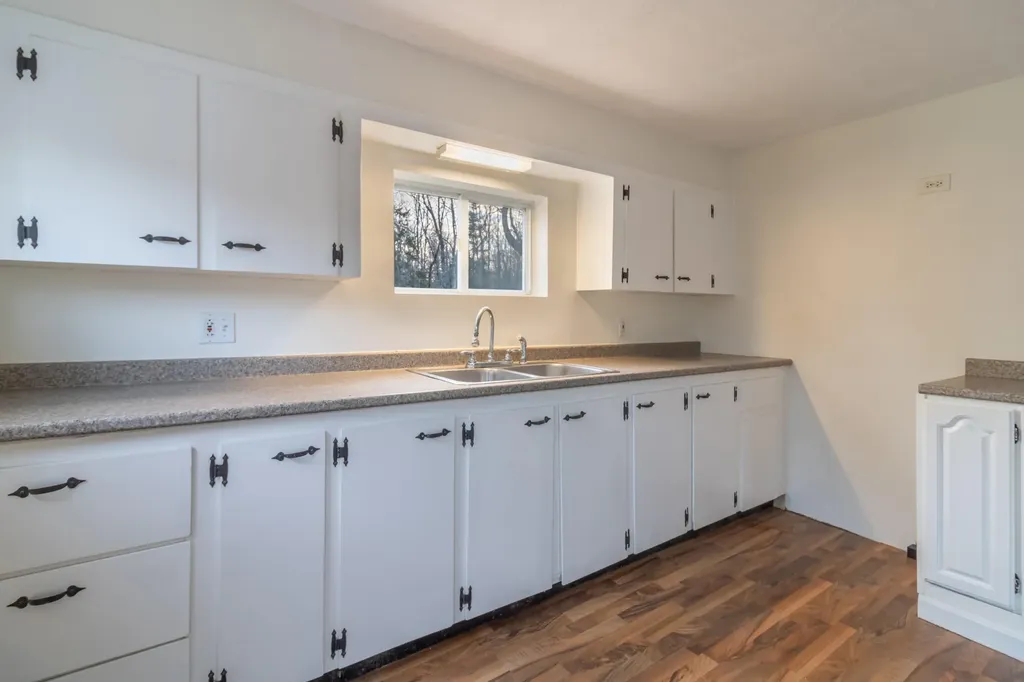 3108 Broadway Glenburn ME 04401