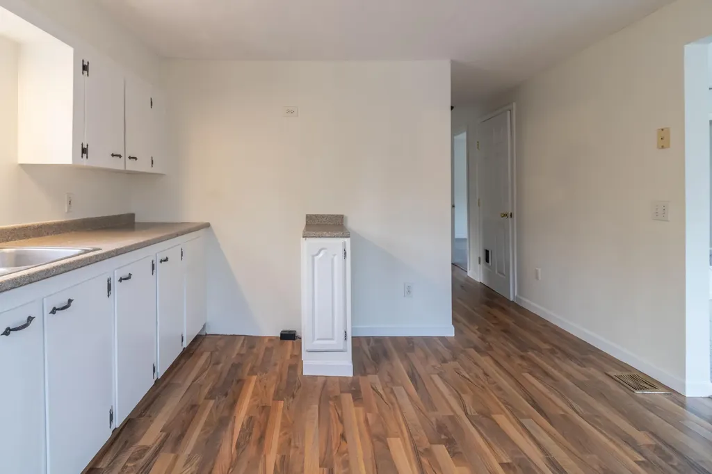 3108 Broadway Glenburn ME 04401