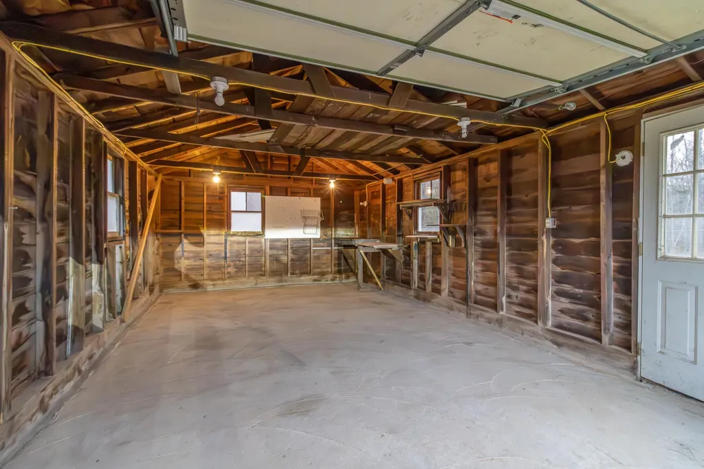 3108 Broadway Glenburn ME 04401