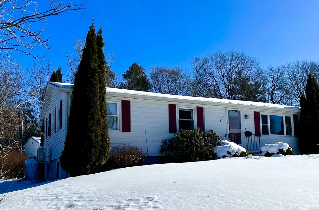 387 Birch Street Bangor ME 04401