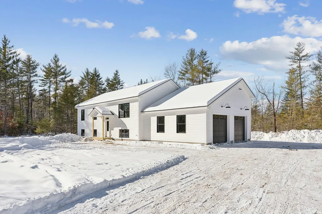 388 Manchester Road Standish ME 04085