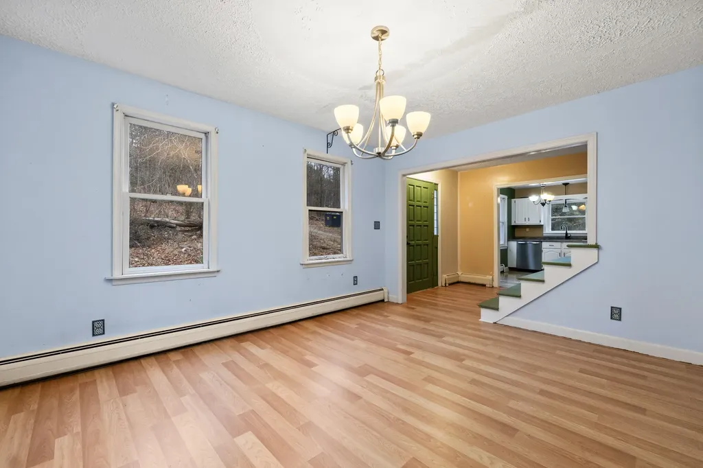 13 Maxwell Road Sabattus ME 04280