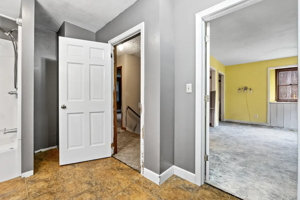 13 Maxwell Road Sabattus ME 04280