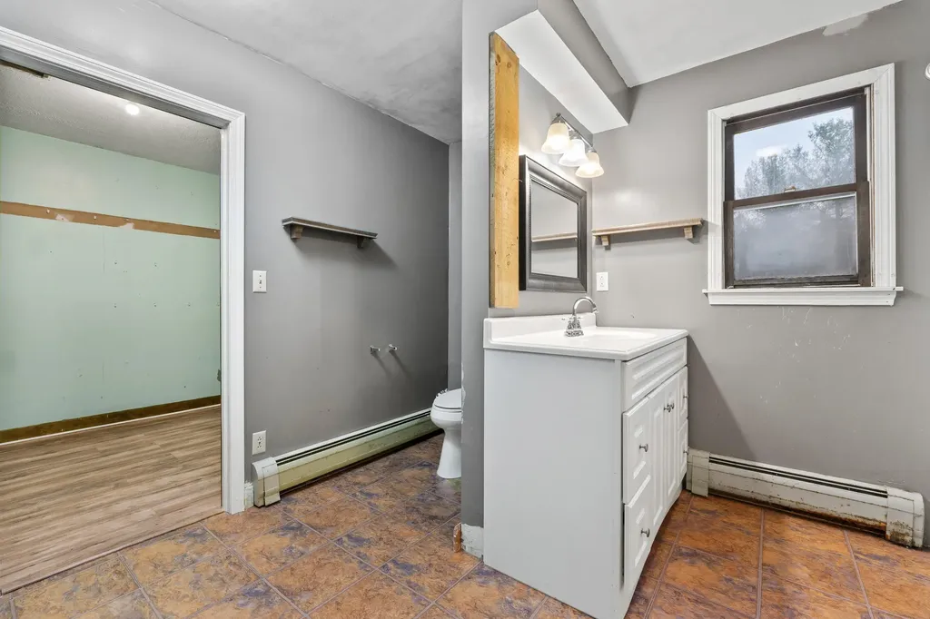 13 Maxwell Road Sabattus ME 04280