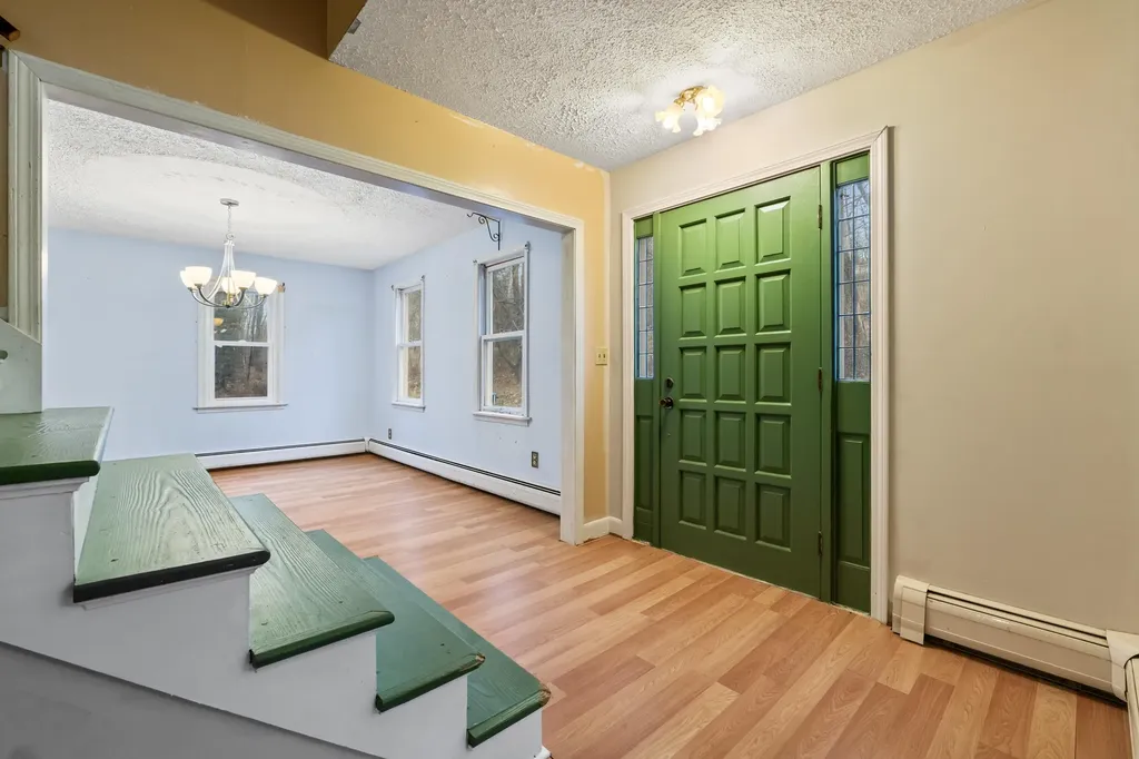 13 Maxwell Road Sabattus ME 04280