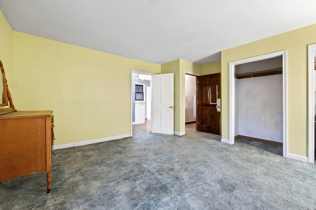13 Maxwell Road Sabattus ME 04280