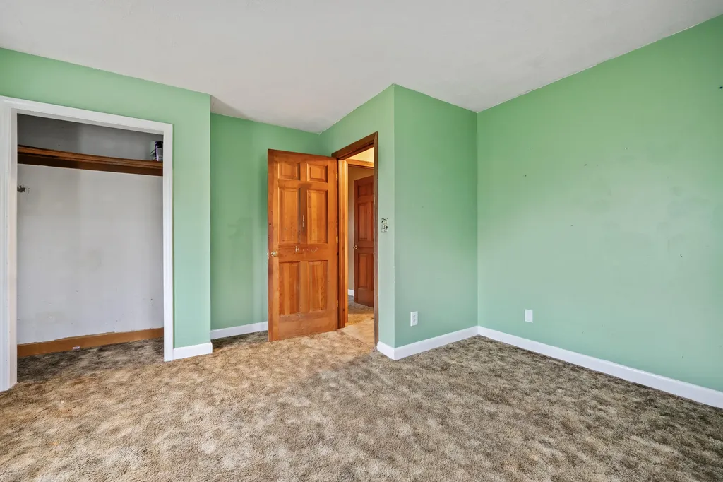 13 Maxwell Road Sabattus ME 04280