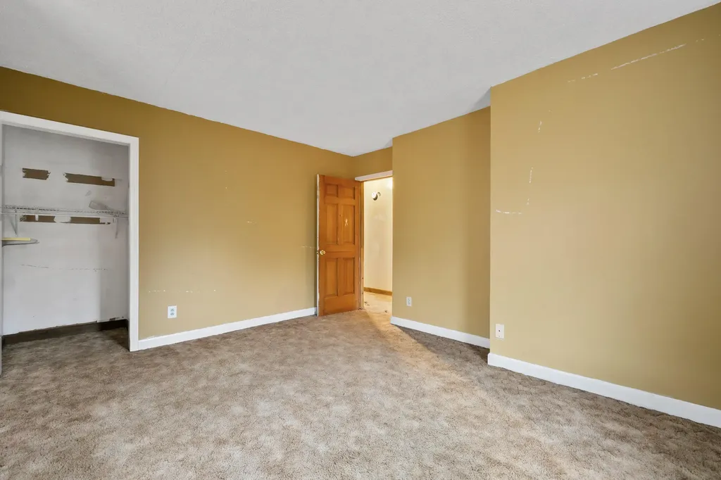 13 Maxwell Road Sabattus ME 04280