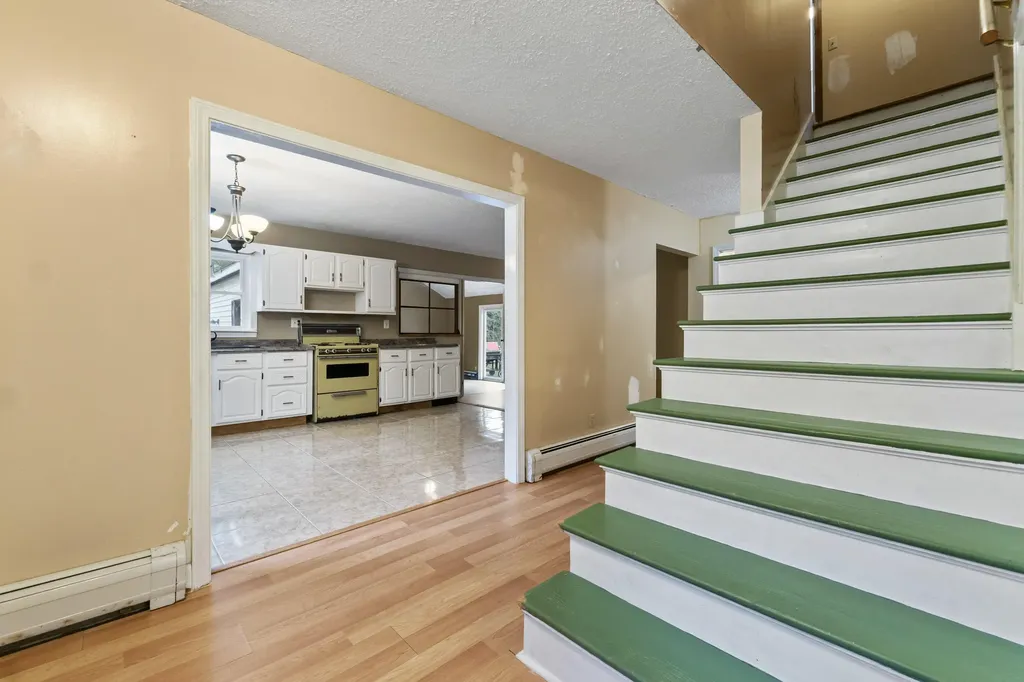 13 Maxwell Road Sabattus ME 04280