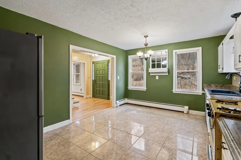 13 Maxwell Road Sabattus ME 04280