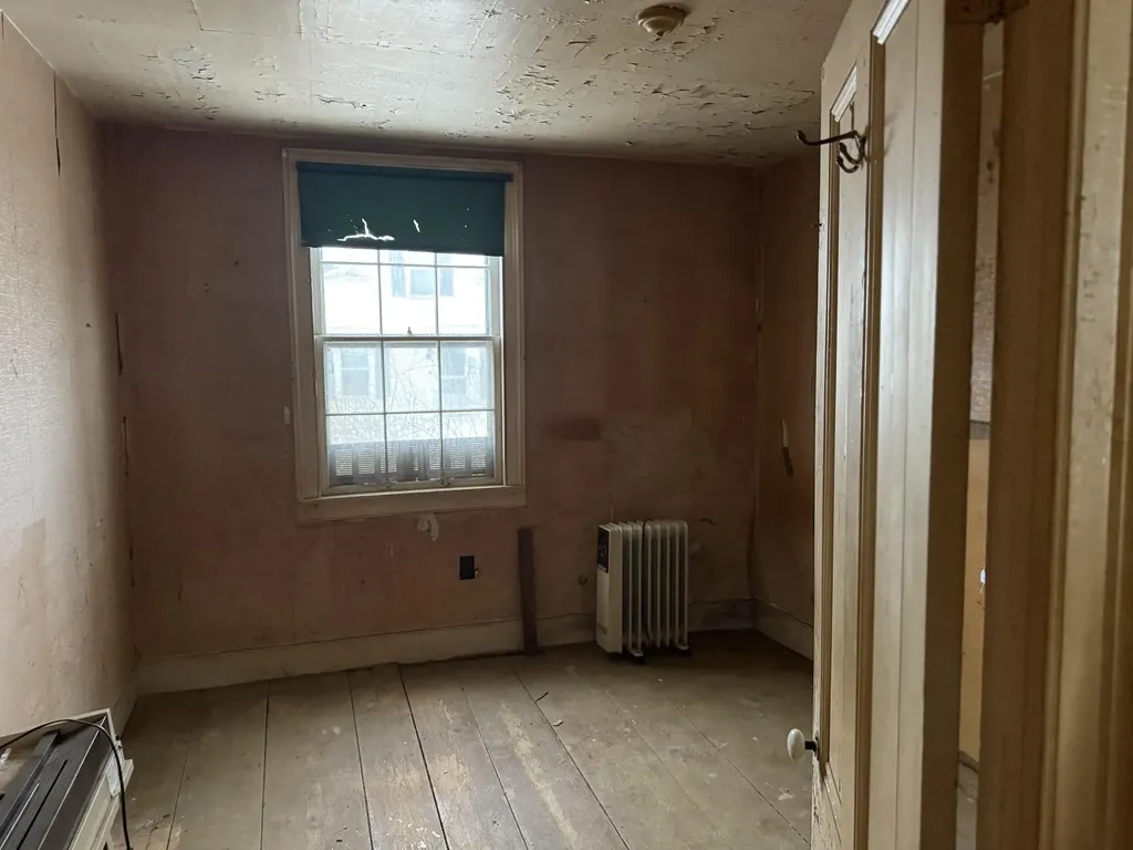 52 Main Street Thomaston ME 04861
