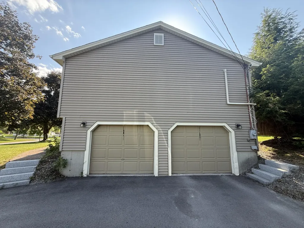 68 Laurel Circle Bangor ME 04401