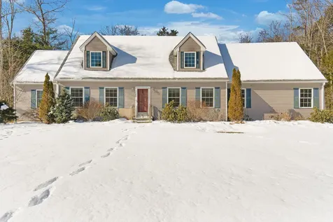 189 Dingley Road Bowdoinham ME 04008