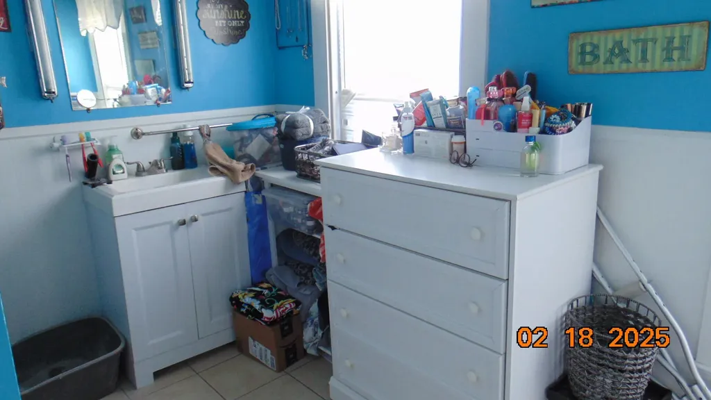 68 W West Broadway Lincoln ME 04457