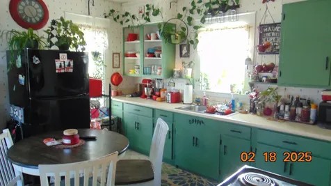 68 W West Broadway Lincoln ME 04457