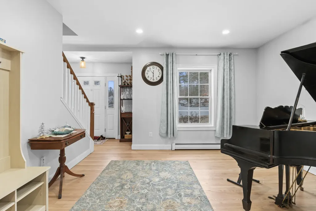 41 Harvest Hill Road Windham ME 04062