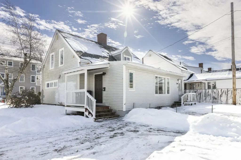 30 Green Street Biddeford ME 04005