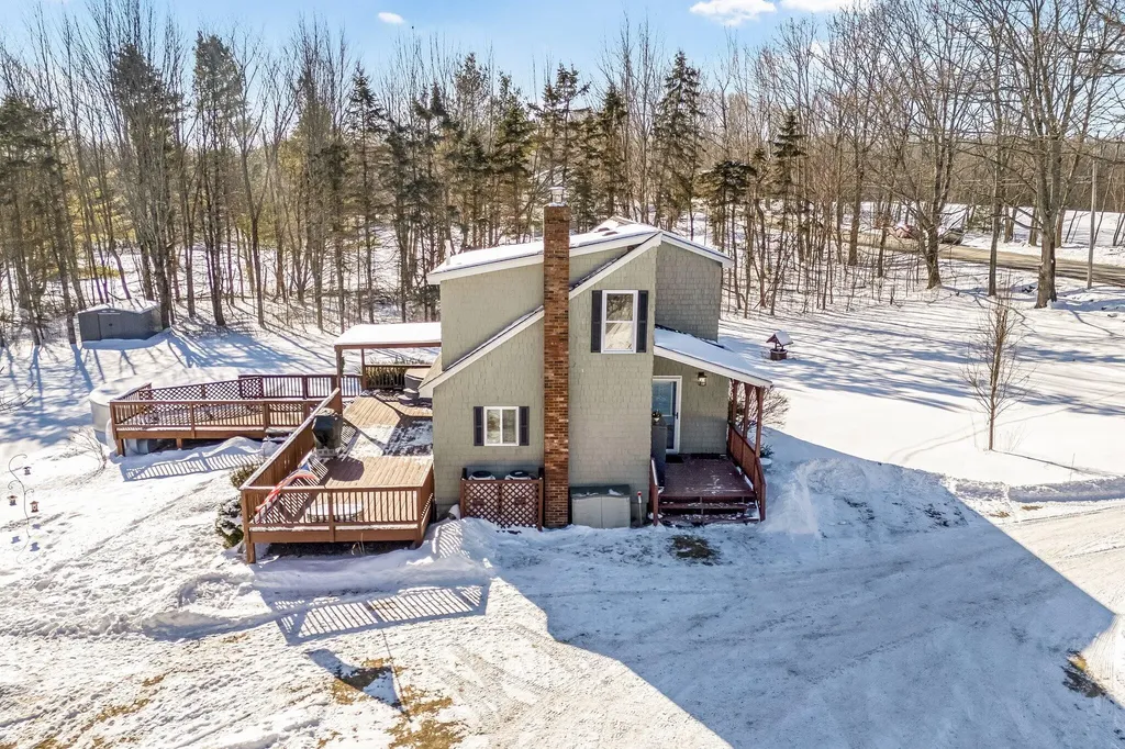 229 Taber Hill Road Vassalboro ME 04989