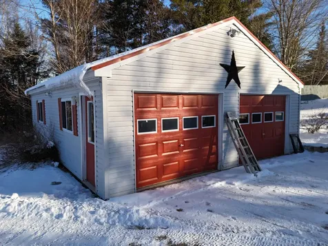 10 Twin Pond Lane China ME 04358